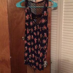 Super cute maternity tank!